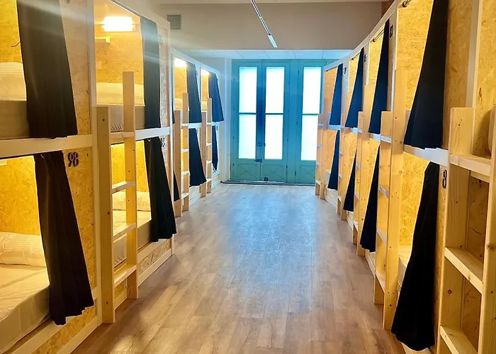 Bajamar Хостел Ларедо