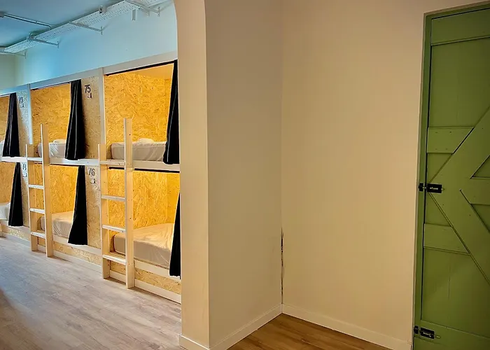 Хостел Bajamar *